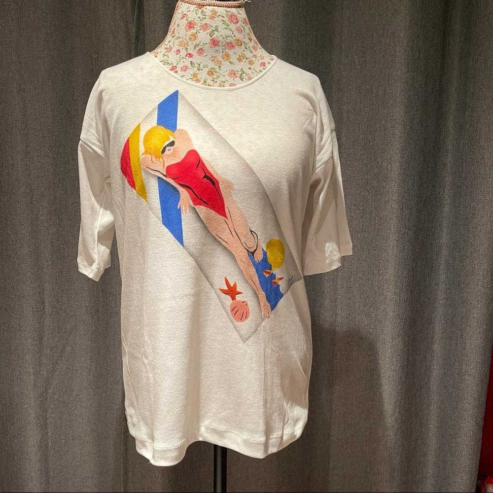 Vintage Shirt Girl in a Beach - Picture 11 of 11